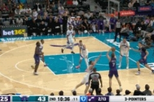 根本停不下来！克尼佩尔黄蜂防守再中三分 个人15分&黄蜂领先20+