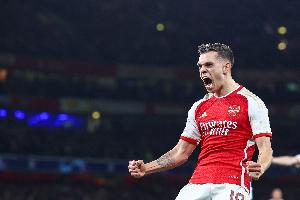 特罗萨德：随时准备踢前场任何位置 合同还剩两年续约要看俱乐部