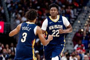 还不错！鹈鹕13号秀奎因8投3中&7罚5中砍下11分7篮板2助攻3抢断