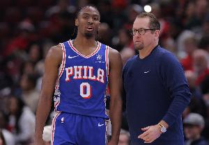 剑走偏锋！76人第三节净效率-38.7联盟垫底 但末节+31.6联盟第一