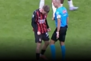 米体：战罗马，主裁判吉达疑似对萨56“犯规”但并未受到停赛处罚