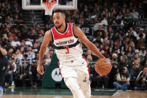 手感火热！麦科勒姆首节8中5&4罚3中 独得14分4篮板1助攻