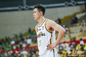 打了一辈子仗歇歇怎么了！赵继伟5中0仅罚球得1分外加11助6失误！