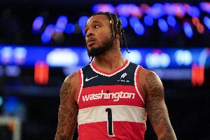 今天值得表扬！惠特摩尔11中6&8罚7中贡献20分2板2断