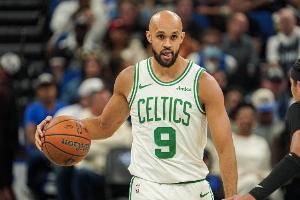 这太狠了！怀特追防身后直接帽翻韦尔斯