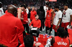 把把五五开！开拓者开季至今11场比赛 分差小于10分的有9场