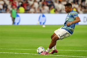 记者：姆巴佩、卡马文加伤势非常轻微，队医预计他们可出战埃尔切