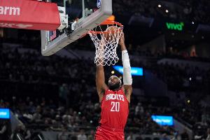 第三节9分2断！奥科吉9中5拿到11分3板4断 正负值+15