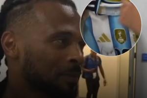 安哥拉队长赛后展示球衣：中场时就和梅西换了，会将球衣珍藏