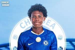 HWG！罗马诺：切尔西签下16岁厄瓜多尔中卫奥多涅斯