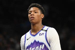 交学费了！贝利抢挡拆追防被吹犯规&6犯离场！全场仅出场10分26秒