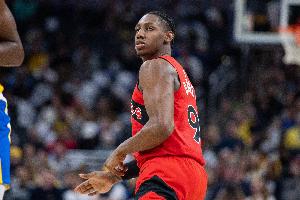 冲太猛了！巴雷特快下空篮被筐帽下