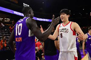 好兄弟都要努力！杨瀚森G联盟压制马卢阿奇后获得机会 后者未登场