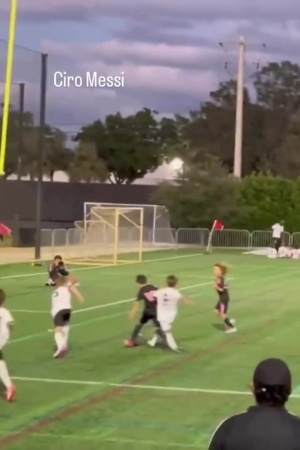 天赋初现！梅西三儿子ciro盘带变向连过数人，此前还任意球破门