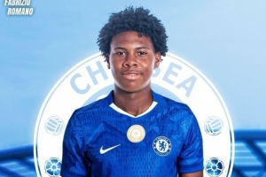 邮报：厄瓜多尔16岁小将已和切尔西预签合同，年满18岁正式加盟