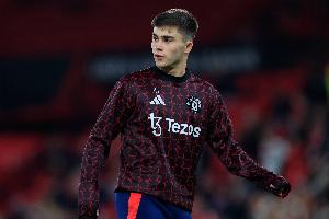 太阳报：曼联考虑下赛季把阿玛斯和维特克列入一线队阵容