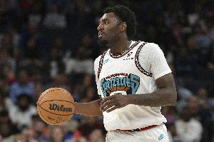 完全击溃了对手！韦尔斯妙传威廉姆斯压哨暴扣得分