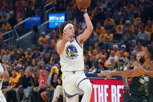 科尔表示很欣慰！波杰姆上半场5中4&8罚6中 高效砍15分&正负值+13