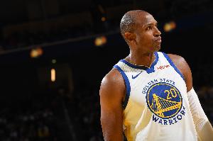 遮天蔽日！霍福德宝刀不老 积极防守连续送出大帽