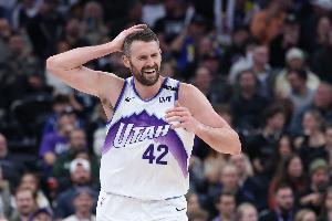 老夫聊发少年狂！乐福替补上来连中三记三分球打停雷霆